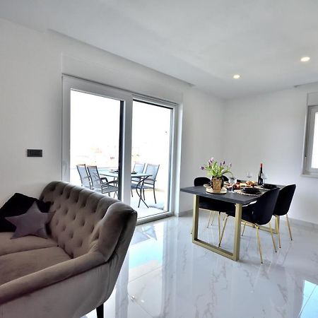 Apartman Villa Marina Vodice Eksteriør billede